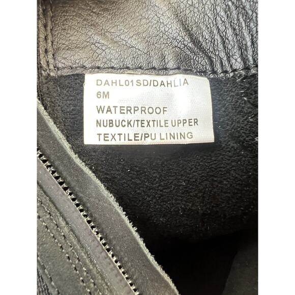 Blondo Women's Danika Waterproof Ankle Boot Black Leather, Buckle, Size 6 - Picture 6 of 6